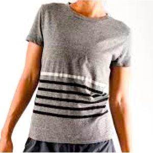 New Rabbit Remix t-shirt size XS